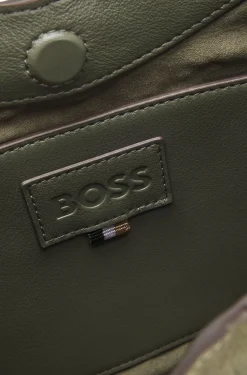 Hobo Bag aus Kunst-Veloursleder mit Metalldetails