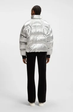 Hochglänzende Steppjacke mit Logo-Aufnäher aus Silikon