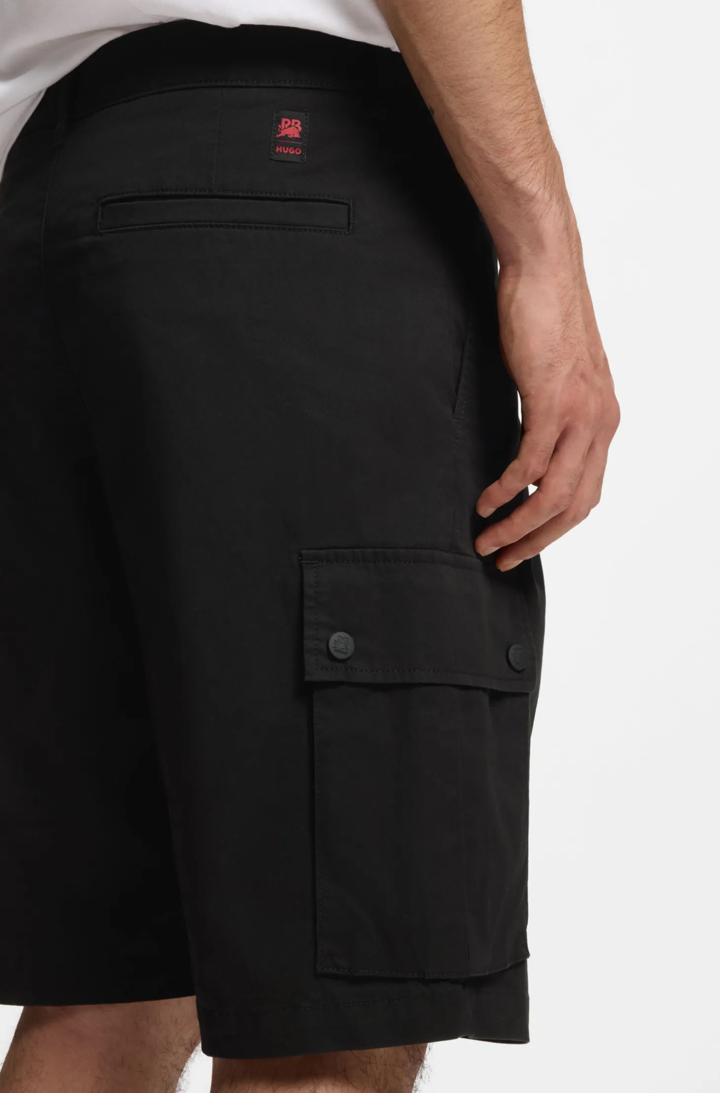 HUGO x RB Shorts aus Stretch-Baumwolle mit Stier-Motiv