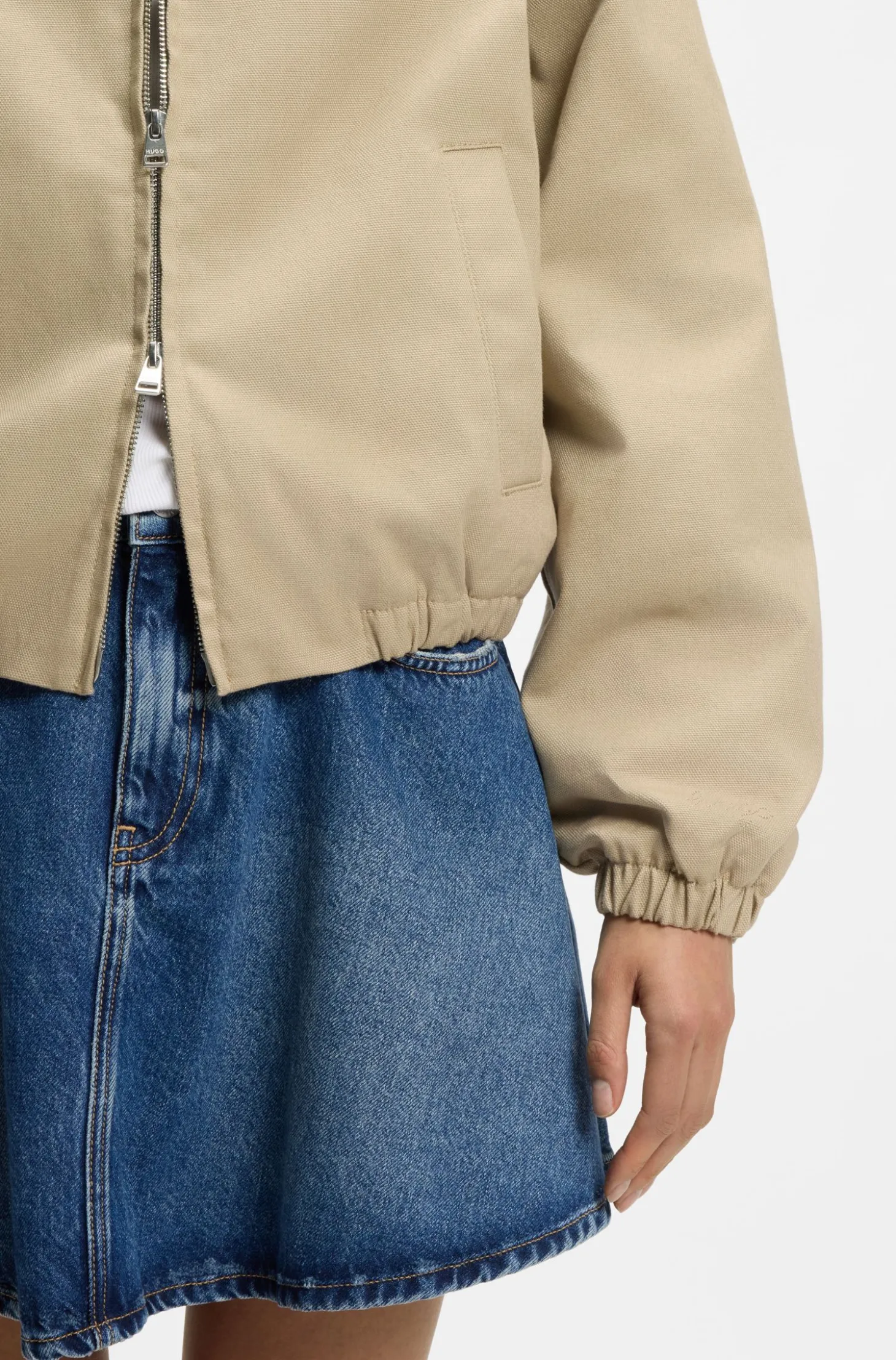 Jacke aus Stretch-Baumwolle mit Kontrastkragen aus Cord