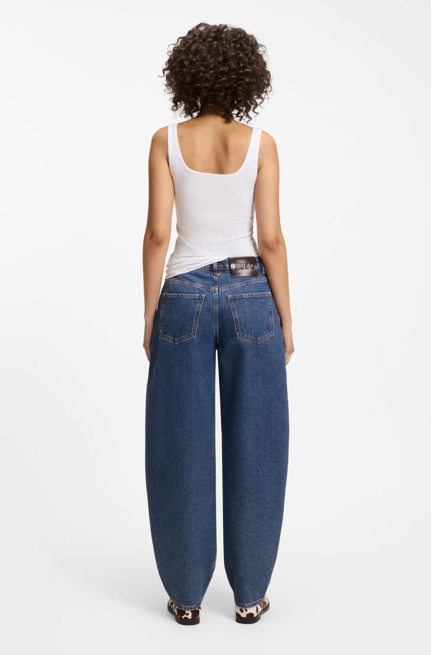 Jeans aus blauem japanischem Denim mit Barrel-Passform