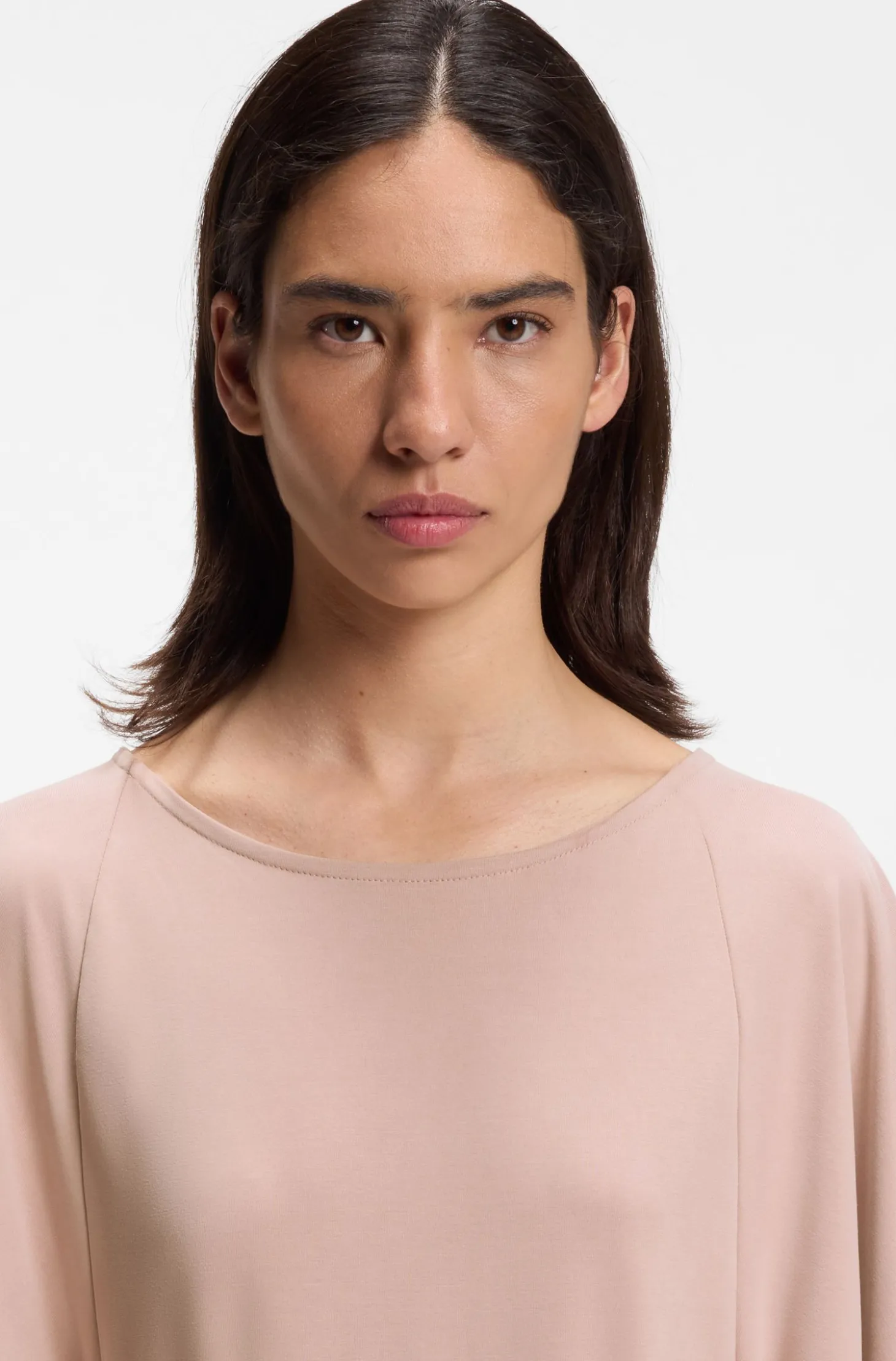 Jersey-Kleid mit Gürtel und Cape-Optik