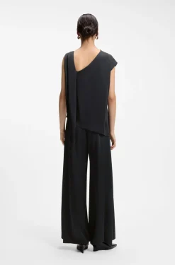 Jumpsuit mit geradem Beinverlauf und gerafftem Pin-Detail