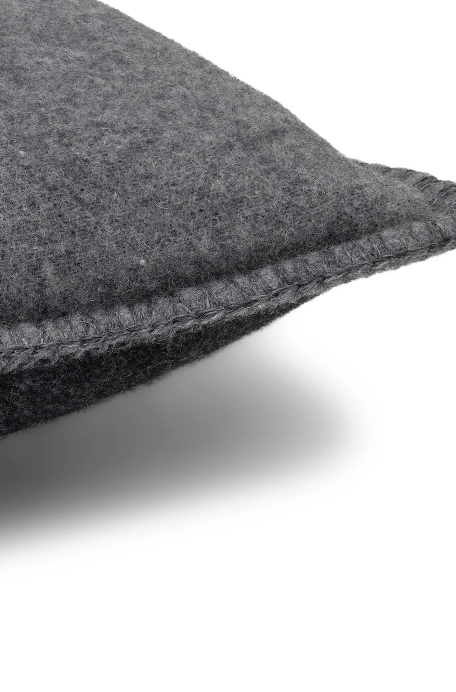 Kissenbezug aus Woll-Mix mit Double-B-Monogramm