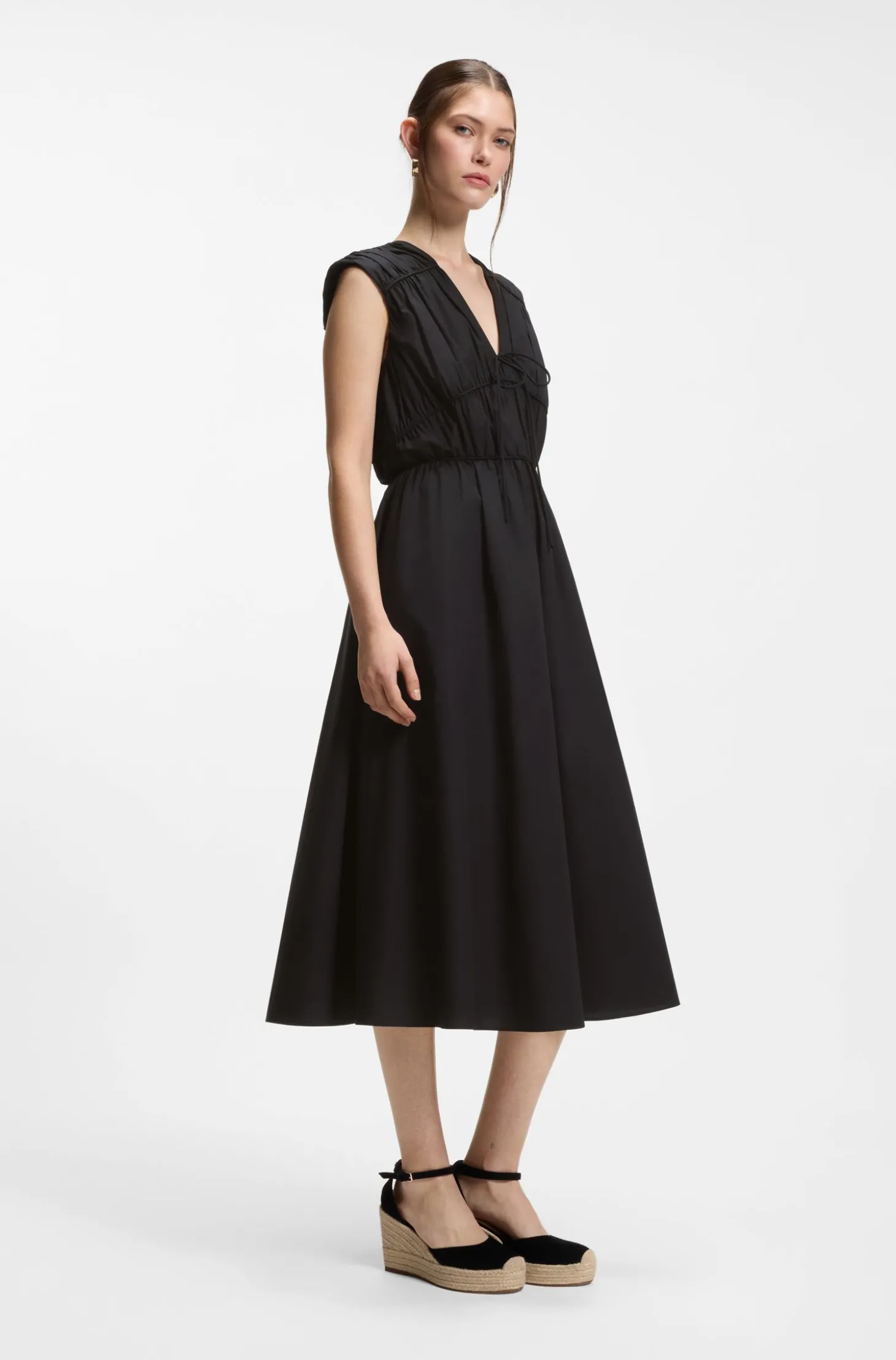 Kleid aus Baumwoll-Popeline mit gerafften Details