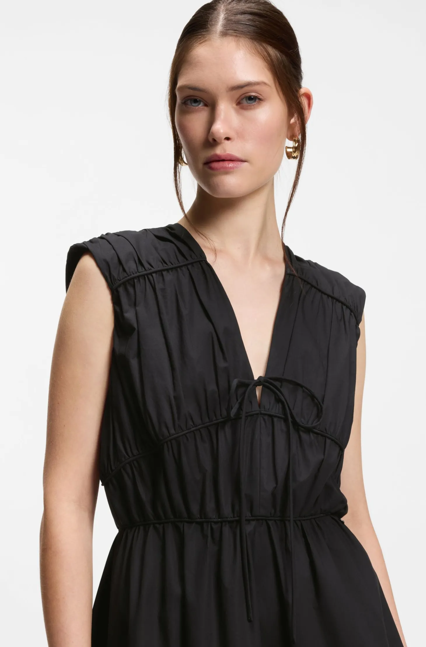 Kleid aus Baumwoll-Popeline mit gerafften Details