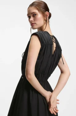 Kleid aus Baumwoll-Popeline mit gerafften Details