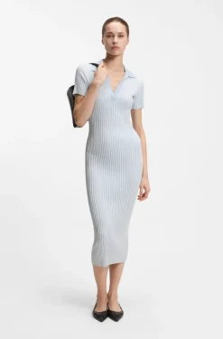 Kleid aus Vanisé-Rippstrick mit Stack-Logo