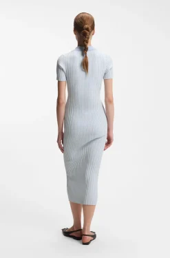 Kleid aus Vanisé-Rippstrick mit Stack-Logo