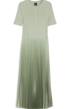 Kleid aus verschiedenen Materialien mit Faltenrock