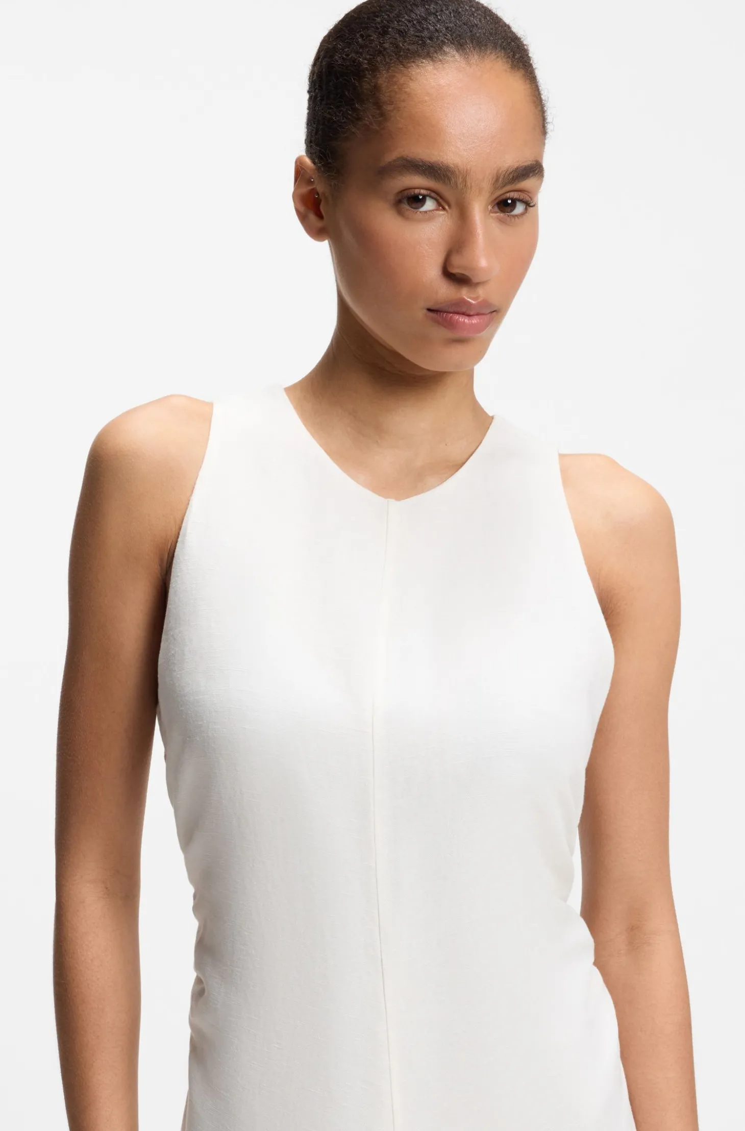 Kleid in A-Linie mit gerafften Seiten