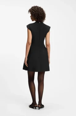 Kleid mit Cap-Ärmeln und Plissee-Details