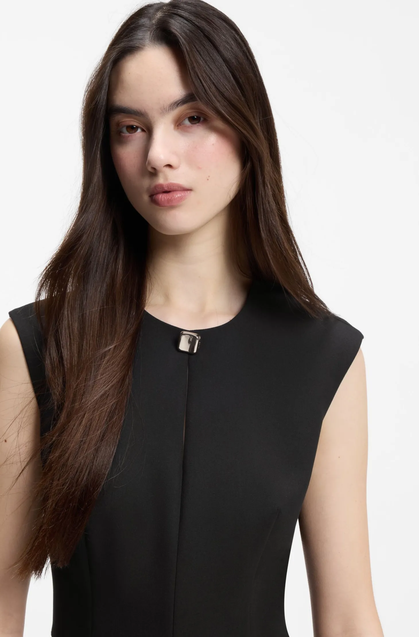 Kleid mit Cap-Ärmeln und Schlüsselloch-Ausschnitt mit Hardware-Besatz