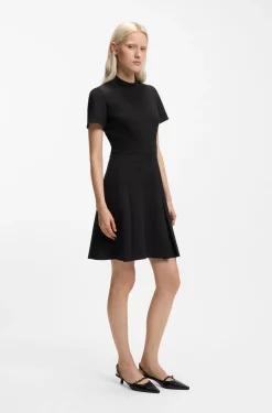 Kleid mit Kellerfalte und Stehkragen