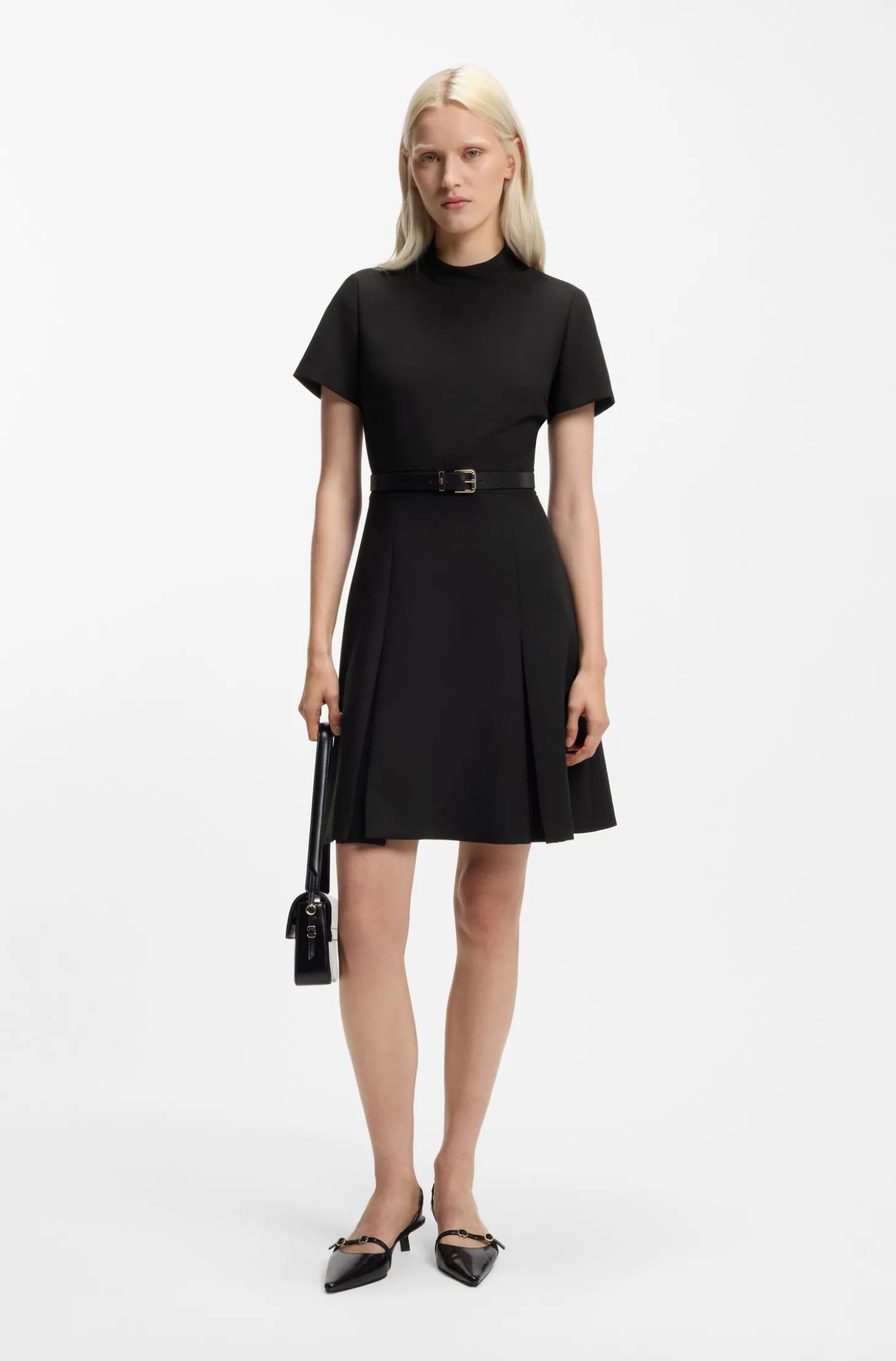 Kleid mit Kellerfalte und Stehkragen