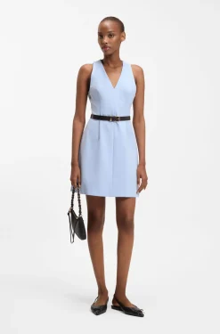 Kleid mit V-Ausschnitt und Naht-Details