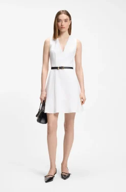 Kleid mit V-Ausschnitt und Naht-Details