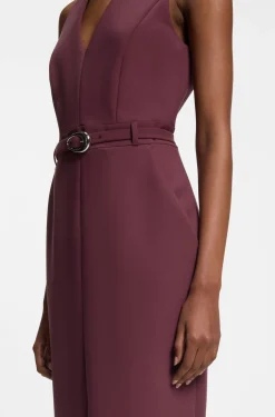 Kleid mit V-Ausschnitt und Schließe