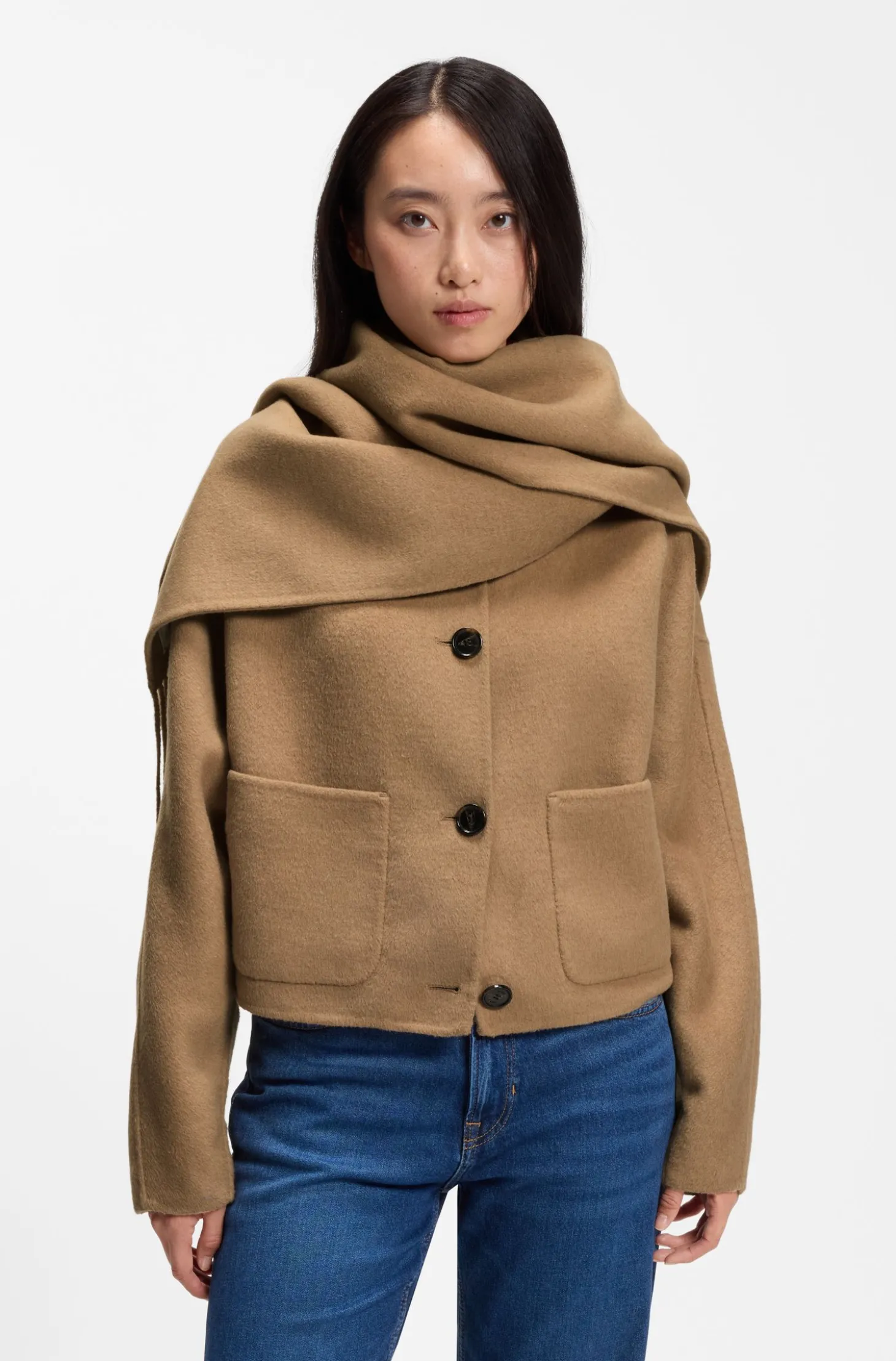 Kurze Oversized-Fit Jacke mit abnehmbarem Schal
