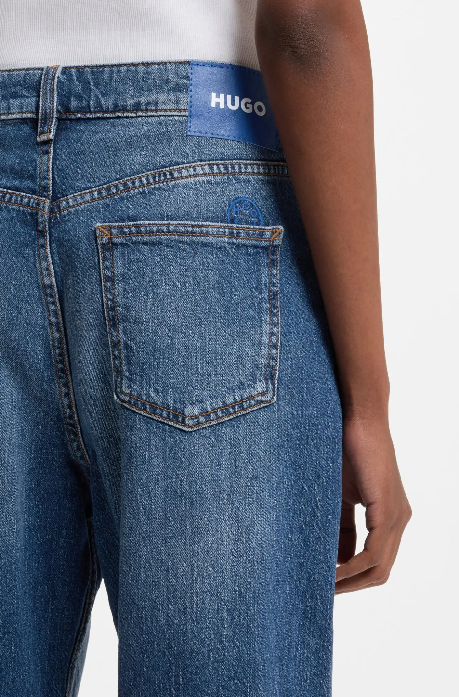 Lange Straight-Fit Jeans aus blauem Stretch-Denim