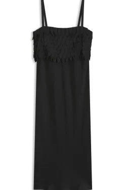 Lang geschnittenes Trägerkleid mit Laser-Cut Details