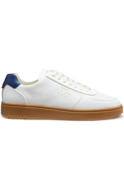 Ledersneakers mit goldfarbenem Logo