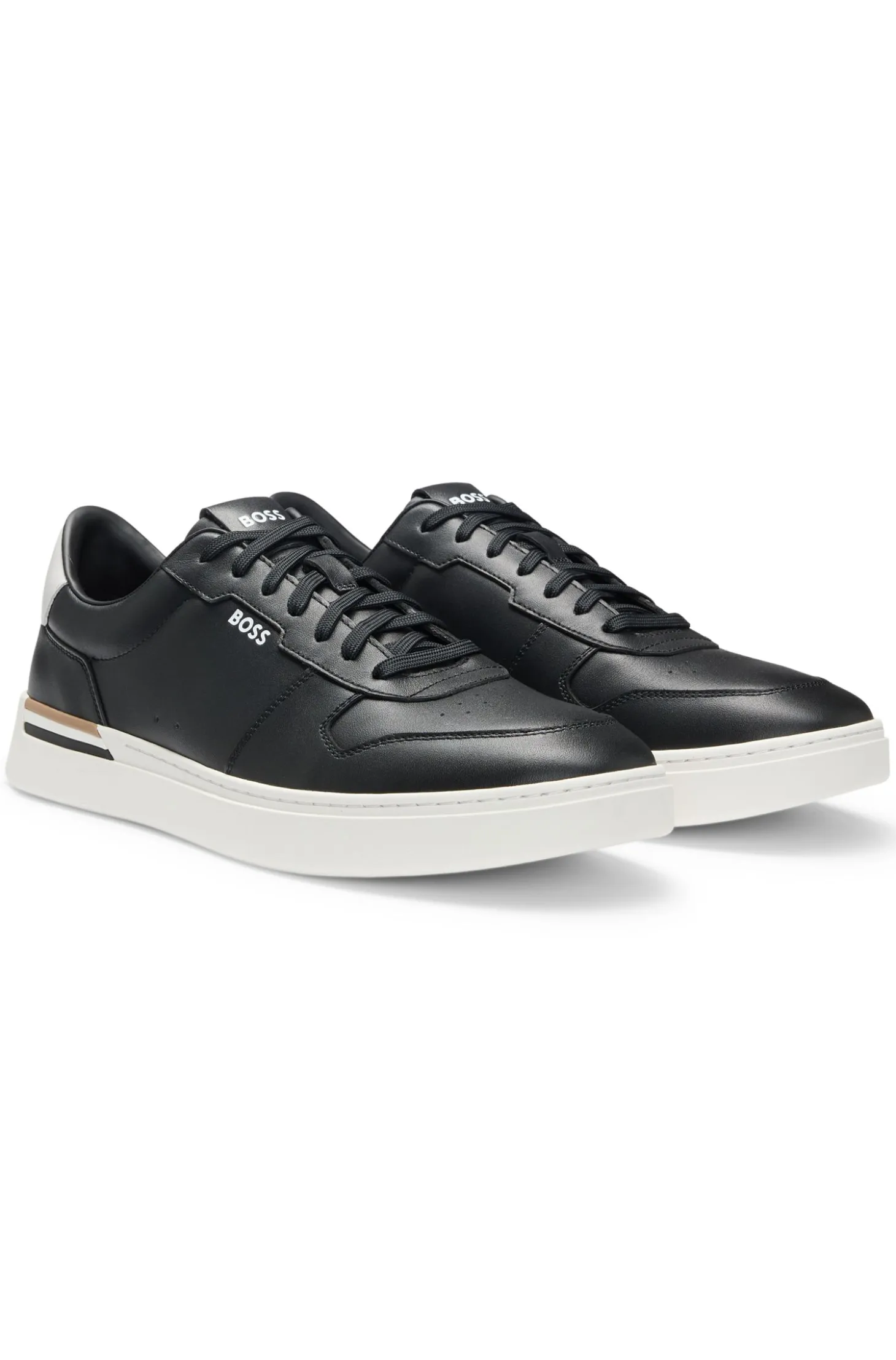 Ledersneakers mit kontrastfarbenen Logos