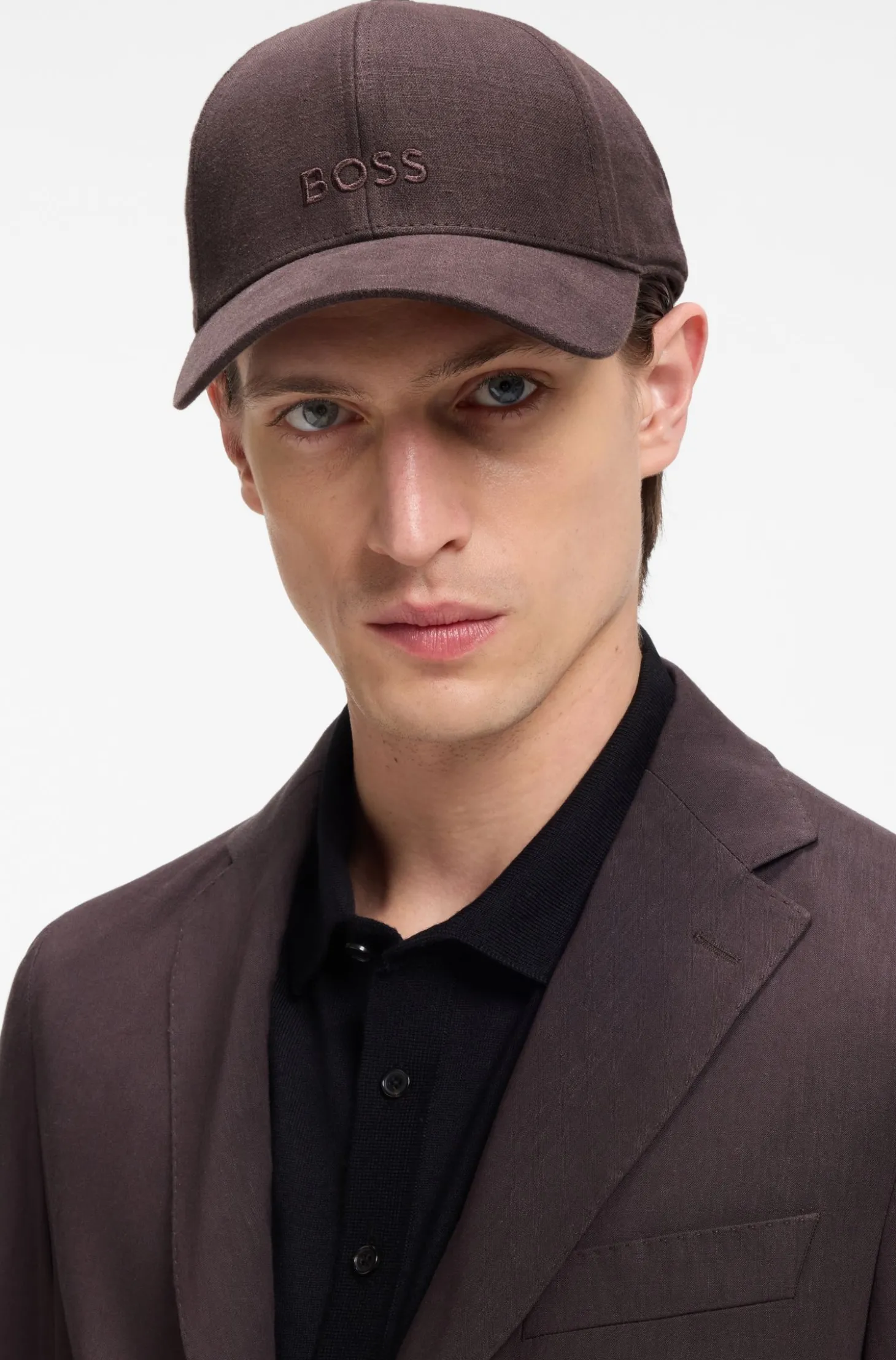 Leinen-Cap mit Logo-Stickerei