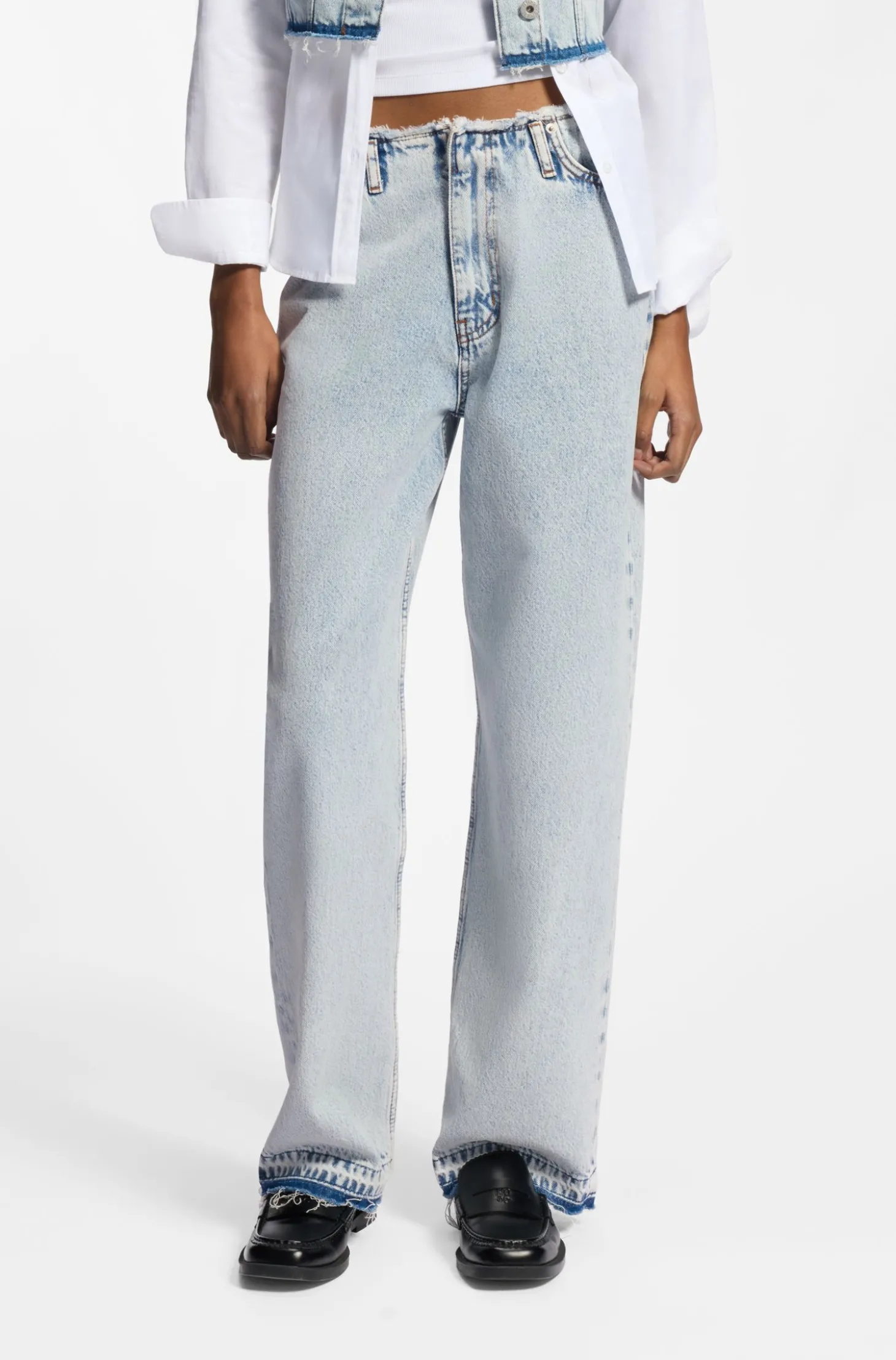 Loose-Fit Jeans aus festem hellblauem Denim
