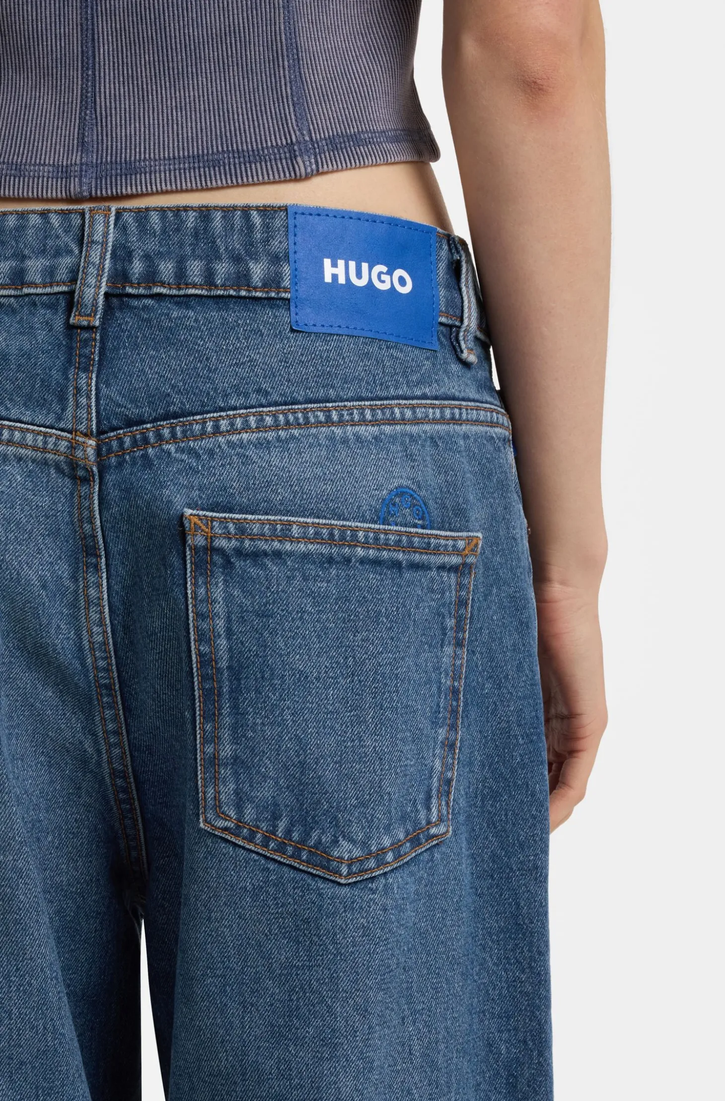 Loose-Fit Jeans aus gewaschenem blauem Denim