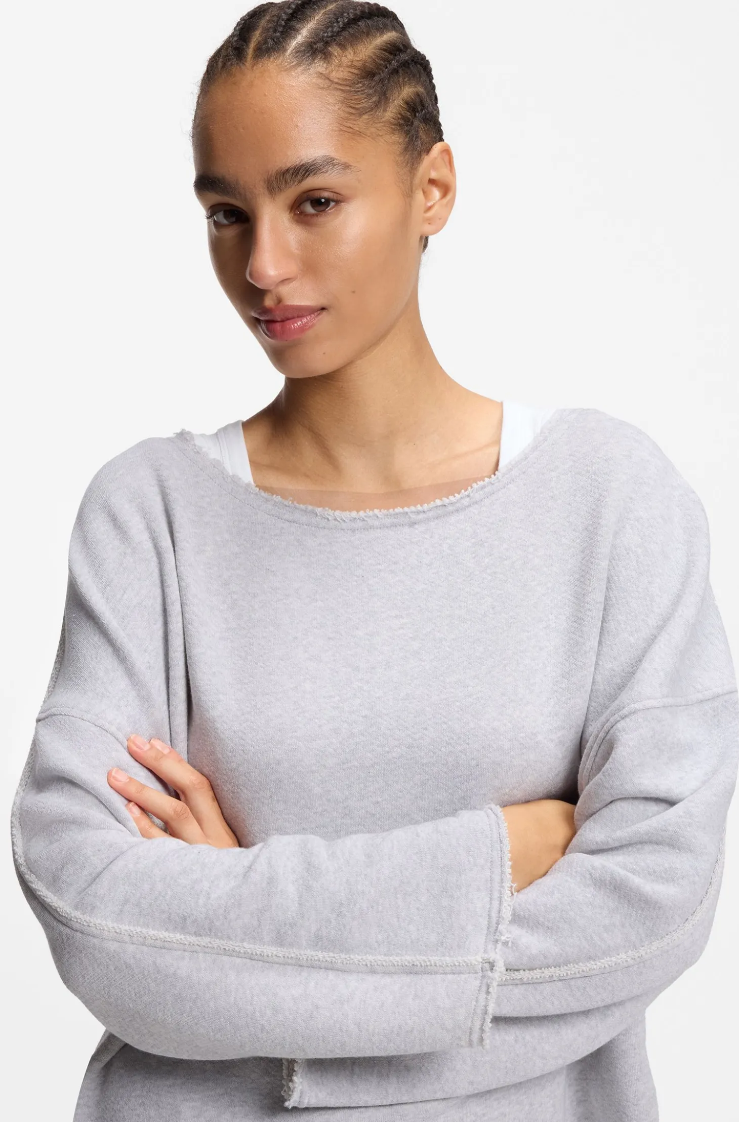 Loose-Fit Sweatshirt aus Baumwoll-Mix mit unversäuberten Säumen