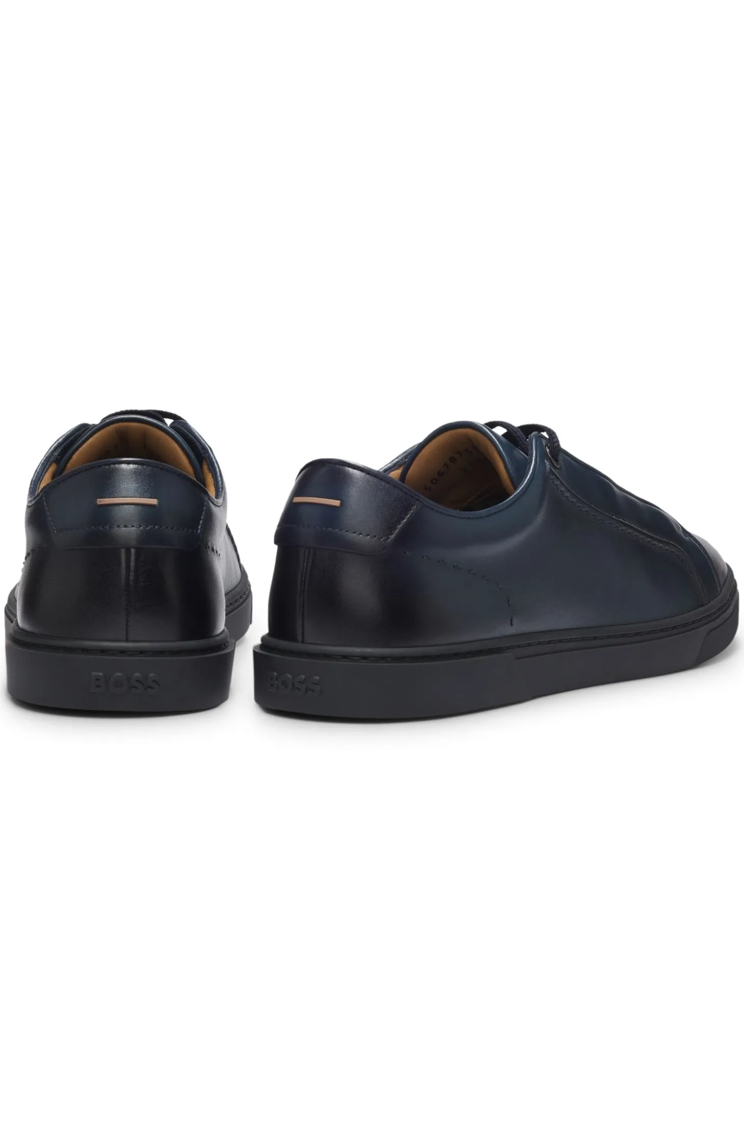 Low-Top-Sneakers aus gebürstetem Premium-Leder