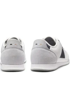 Lowtop Sneakers mit strukturierten Details