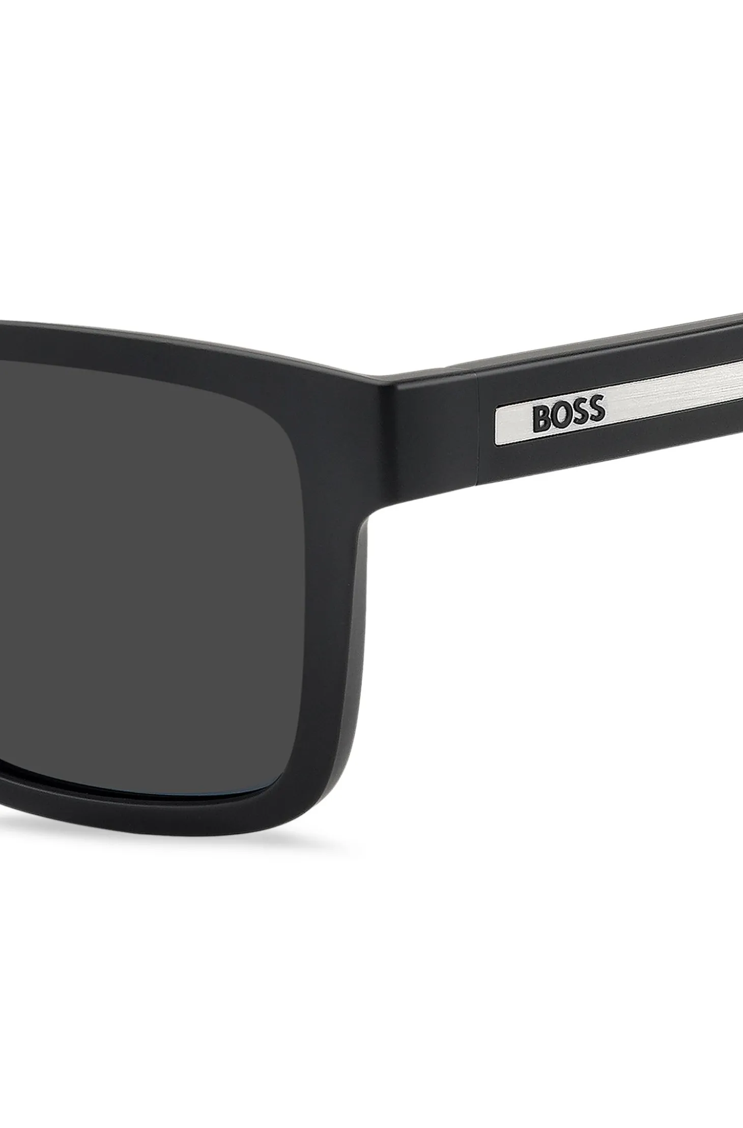 Mattschwarze Sonnenbrille mit Logo-Einsatz