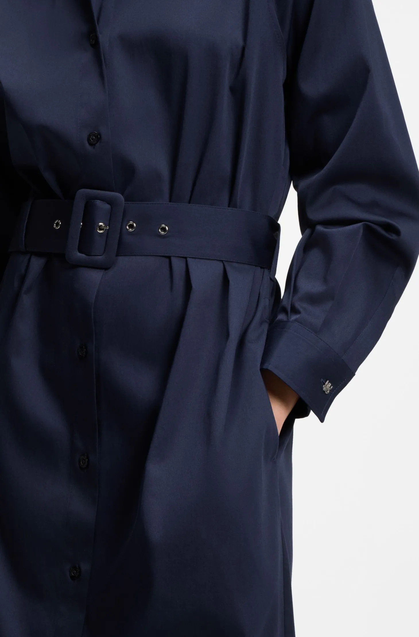 Maxikleid aus Baumwollsatin mit Gürtel