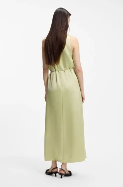 Maxikleid aus Satin mit abnehmbarem Kettengürtel