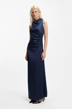Maxikleid aus Satin mit gerafften Details