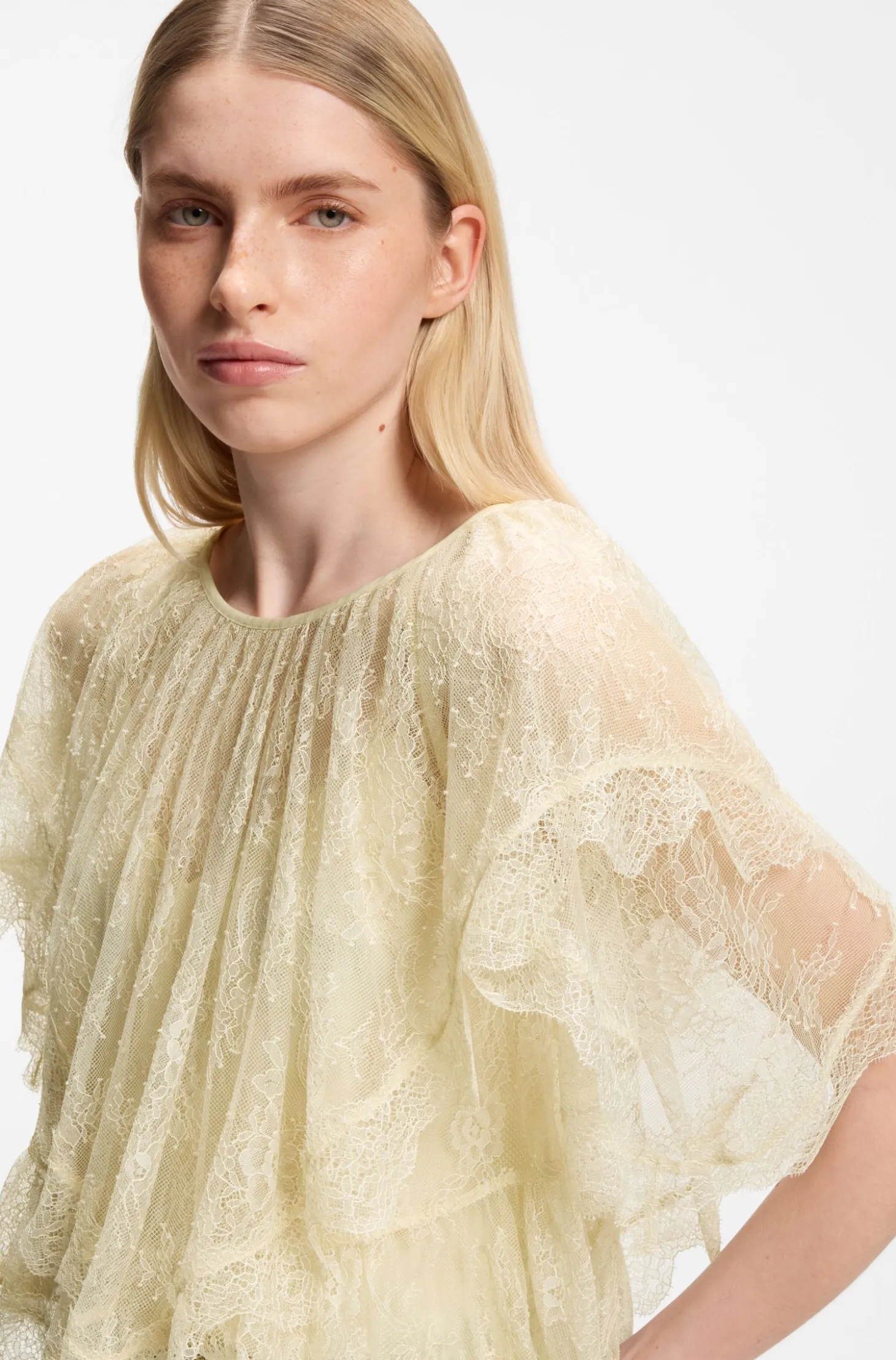 Mini-Cape-Bluse mit Spitzenbesätzen