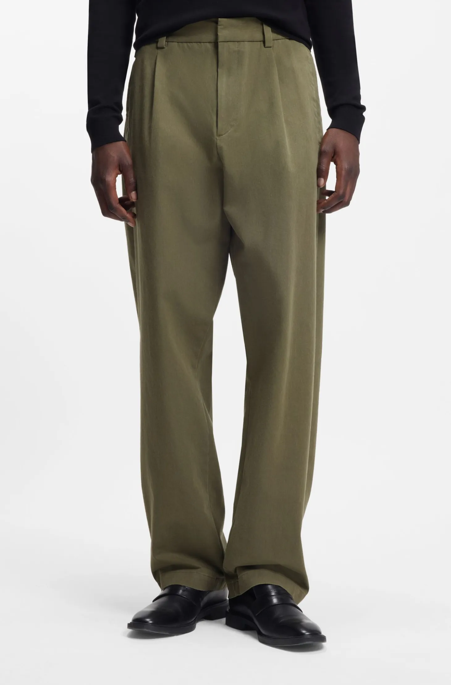 Modern-Fit Hose aus Baumwoll-Mix mit Twill-Struktur