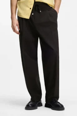 Modern-Fit Hose aus Stretch-Baumwolle mit Seersucker-Struktur