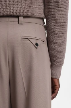 Modern-Fit Hose aus Stretch-Twill mit Bügelfalten