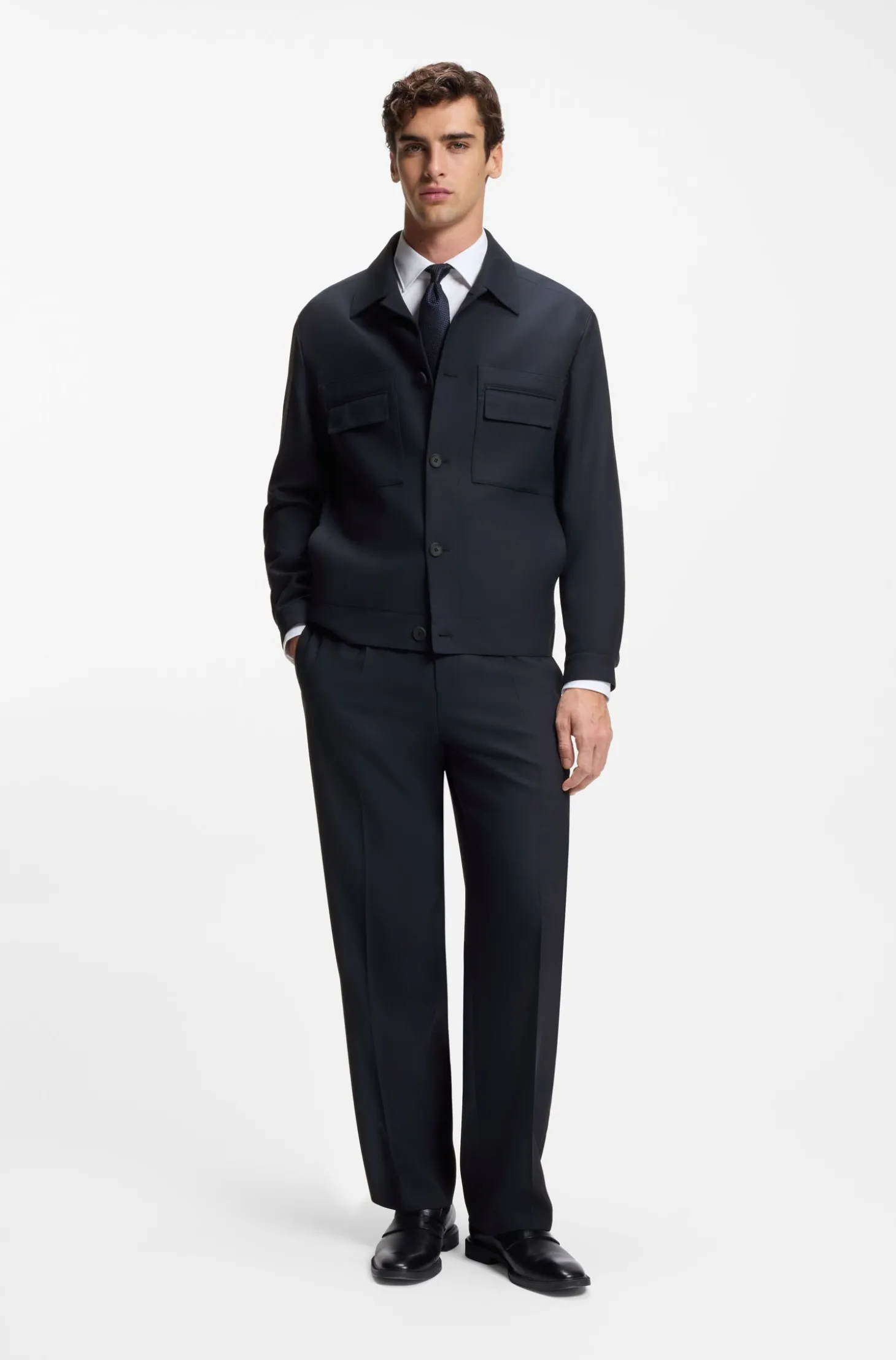 Modern-Fit Hose aus Stretch-Twill mit Bügelfalten