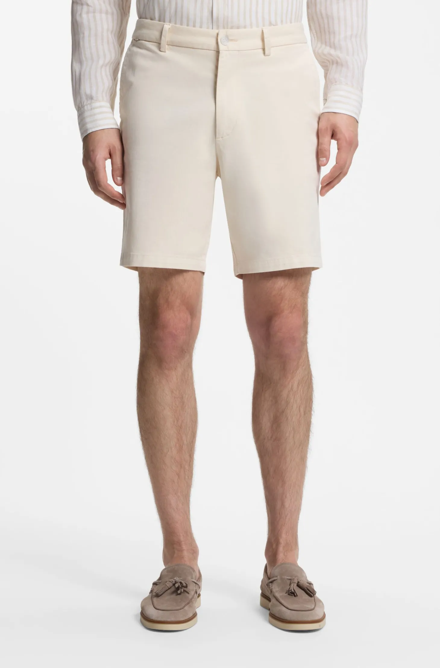 Modern-Fit Shorts aus überfärbtem elastischem Baumwoll-Twill