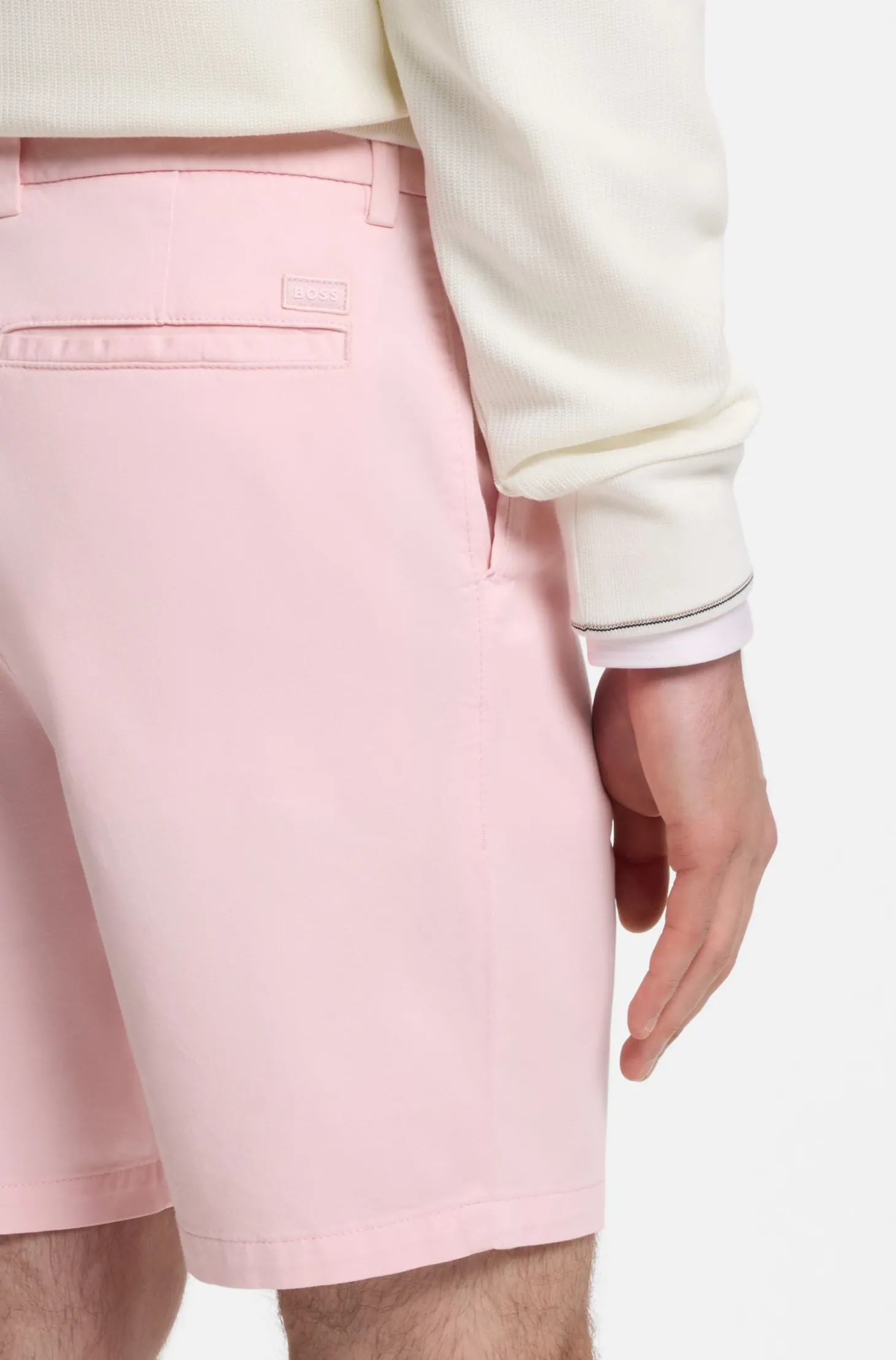 Modern-Fit Shorts aus überfärbtem elastischem Baumwoll-Twill