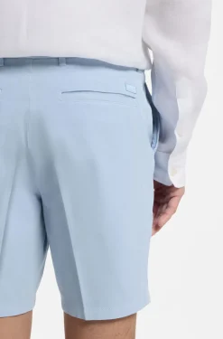 Modern-Fit Shorts aus Stretch-Baumwolle