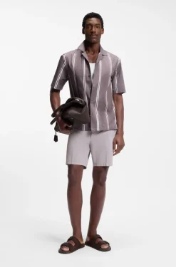 Modern-Fit Shorts aus Stretch-Baumwolle