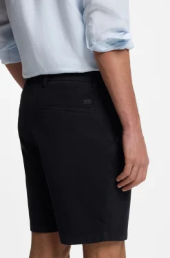 Modern-Fit Shorts aus Stretch-Baumwolle
