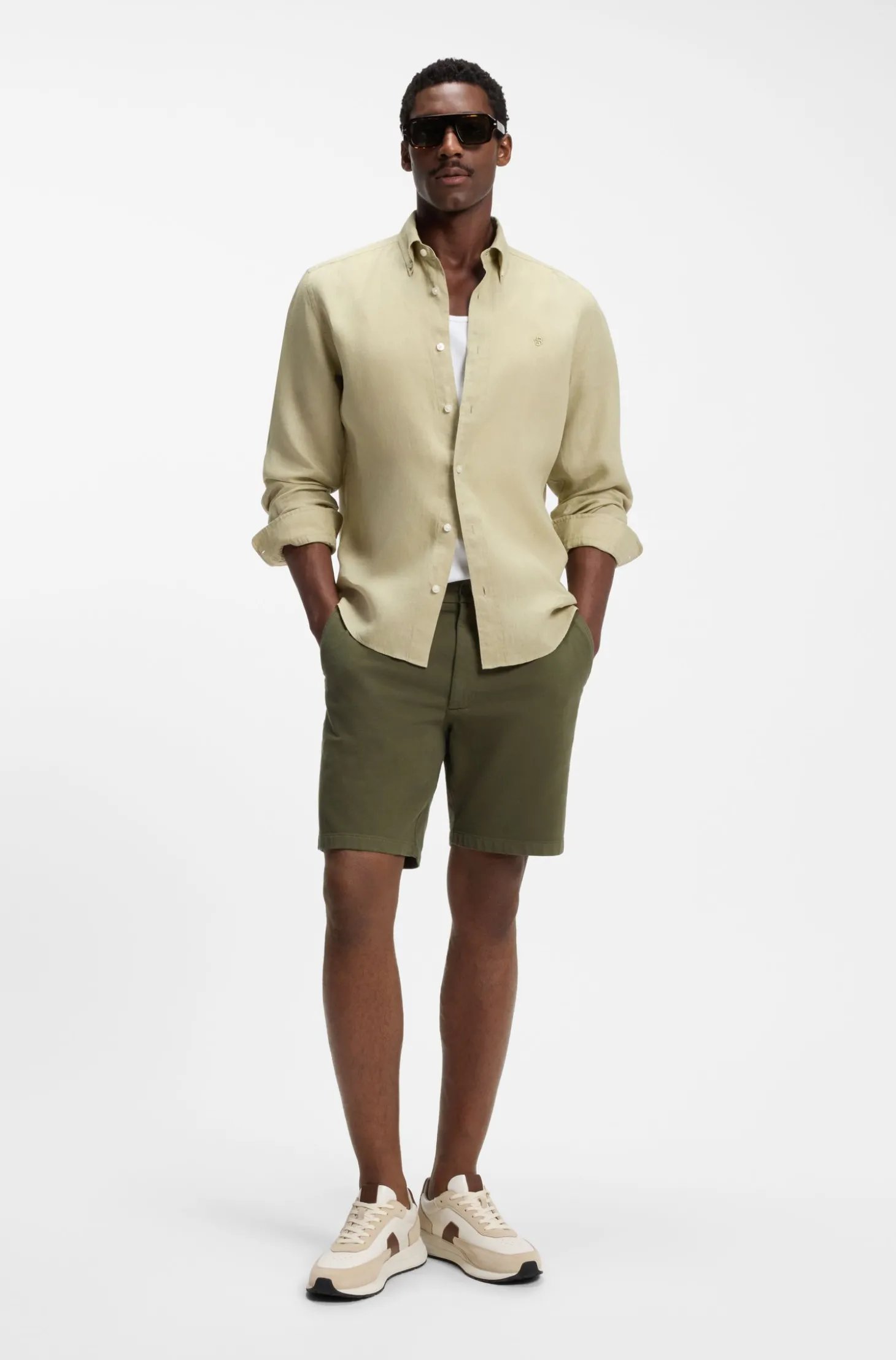 Modern-Fit Shorts aus Stretch-Baumwolle