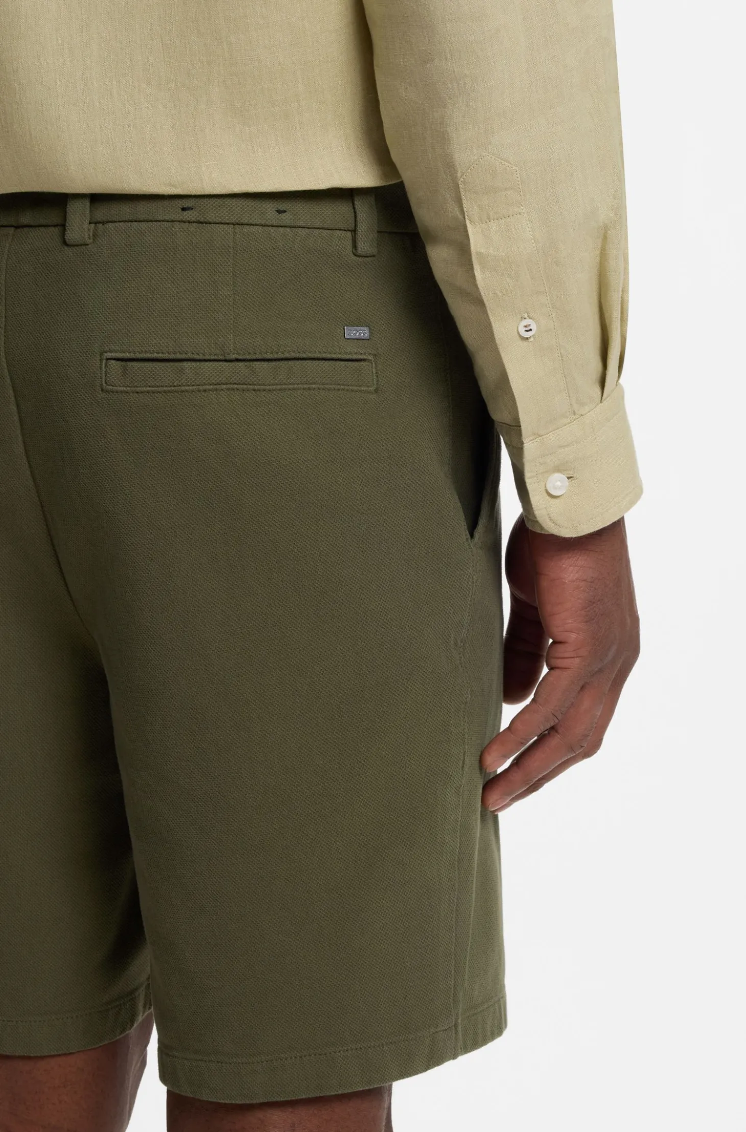 Modern-Fit Shorts aus Stretch-Baumwolle