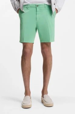 Modern-Fit Shorts aus Stretch-Baumwolle